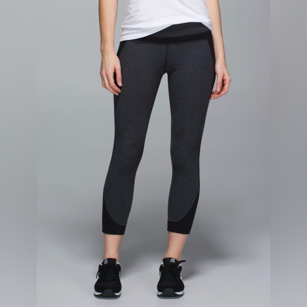 Lululemon Athletica Cuffed Ankle Cropped Leggings Charcoal Black Women’s Size 8